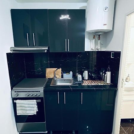 Ferienwohnung Amazing 1 Bed Flat Craiova Exterior foto